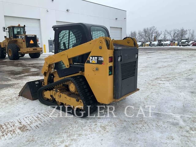 Image of Caterpillar 239D equipment image 3