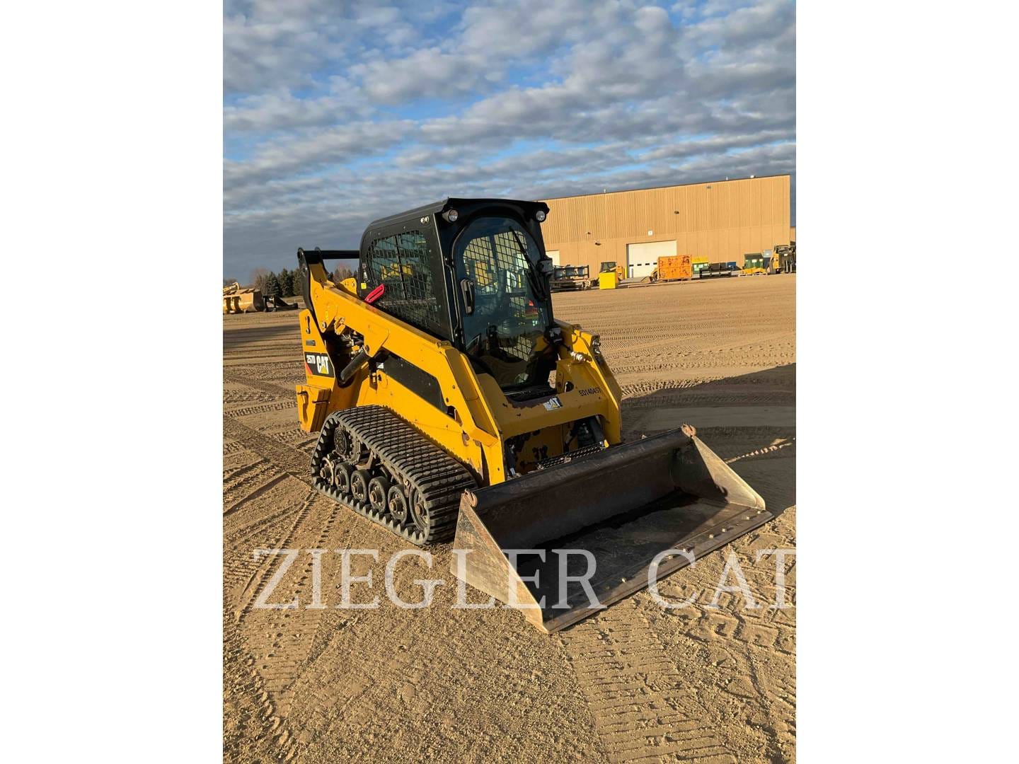 2019 Caterpillar 257D Equipment Image0