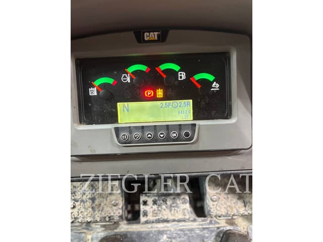 Image of Caterpillar 973K equipment image 4