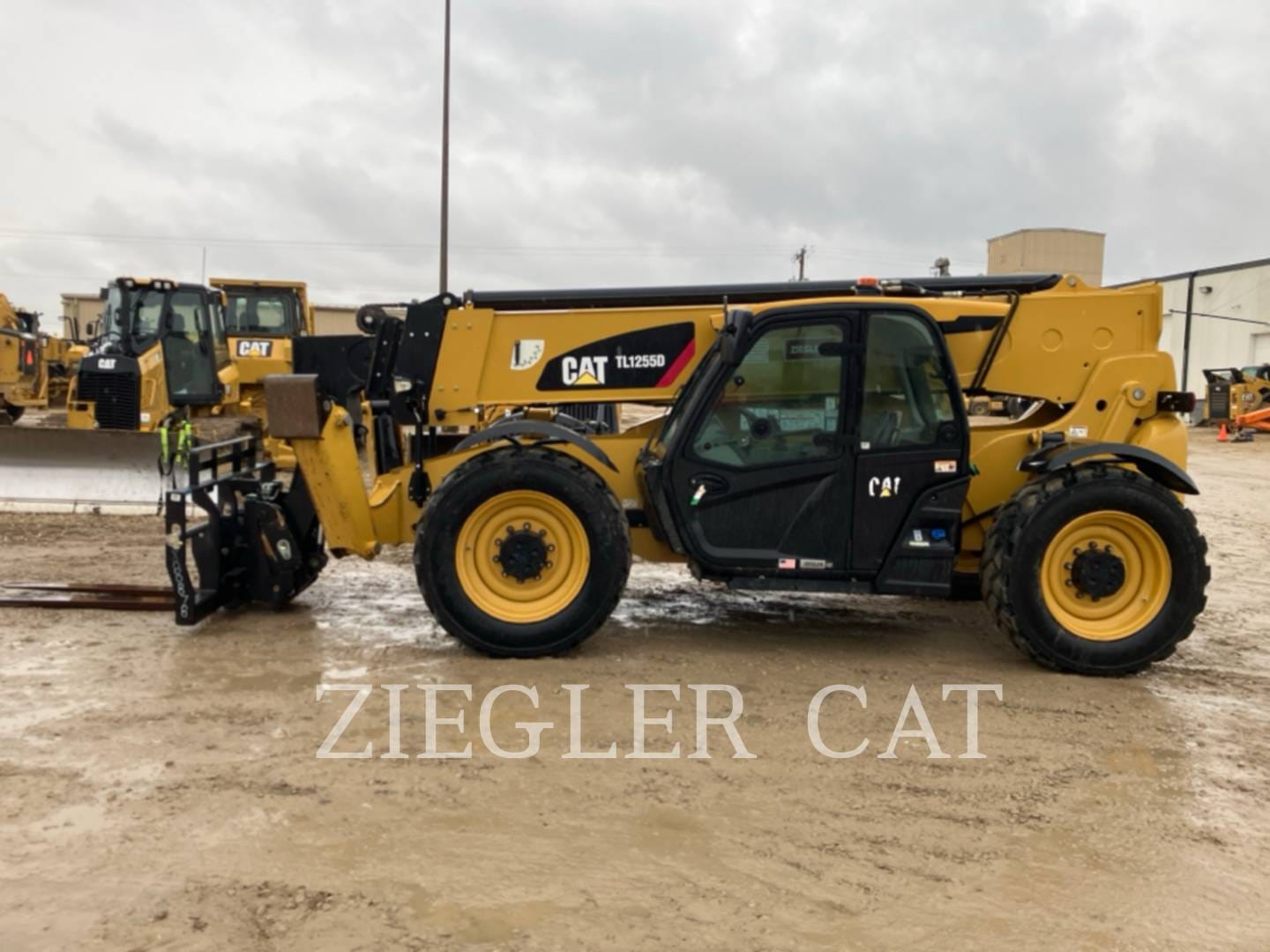Main image Caterpillar TL1255D