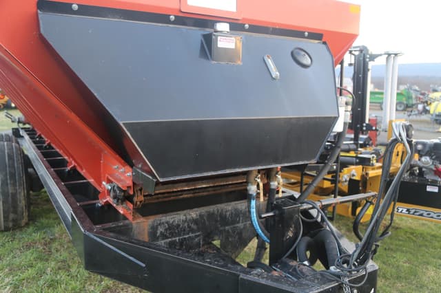 Image of Pequea SP550 equipment image 1