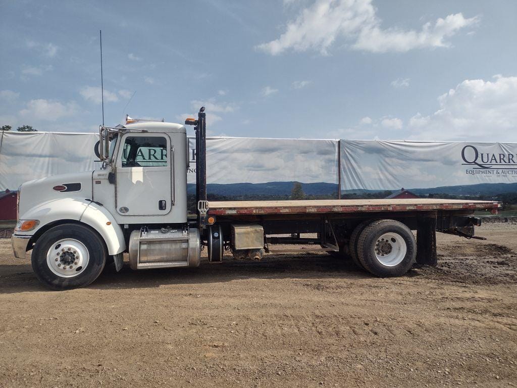 2019 Peterbilt 337 Equipment Image0