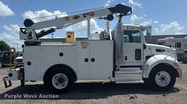 Image of Peterbilt 337 equipment image 3