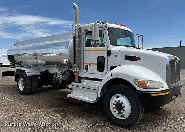 Image of Peterbilt 337 equipment image 2