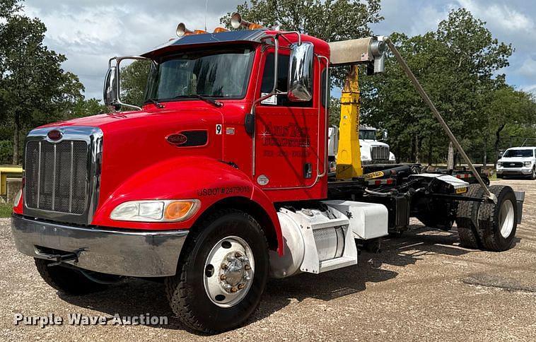 Image of Peterbilt 337 Primary image