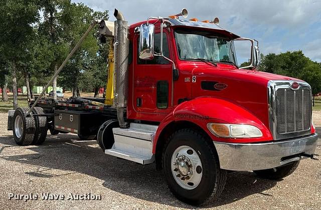 Image of Peterbilt 337 equipment image 2
