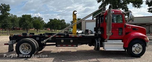 Image of Peterbilt 337 equipment image 3