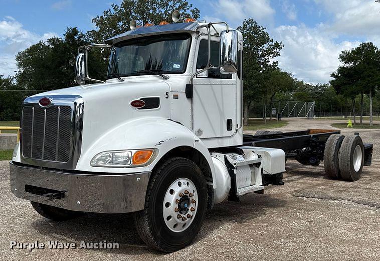 Image of Peterbilt 337 Primary image