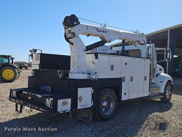 Image of Peterbilt 337 equipment image 4