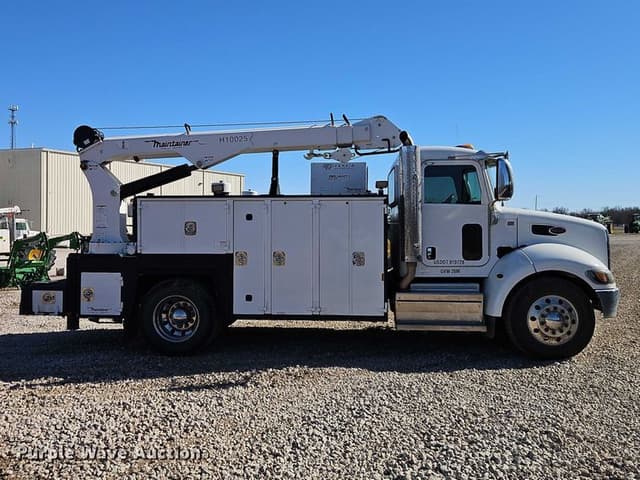 Image of Peterbilt 337 equipment image 3