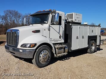Main image Peterbilt 337