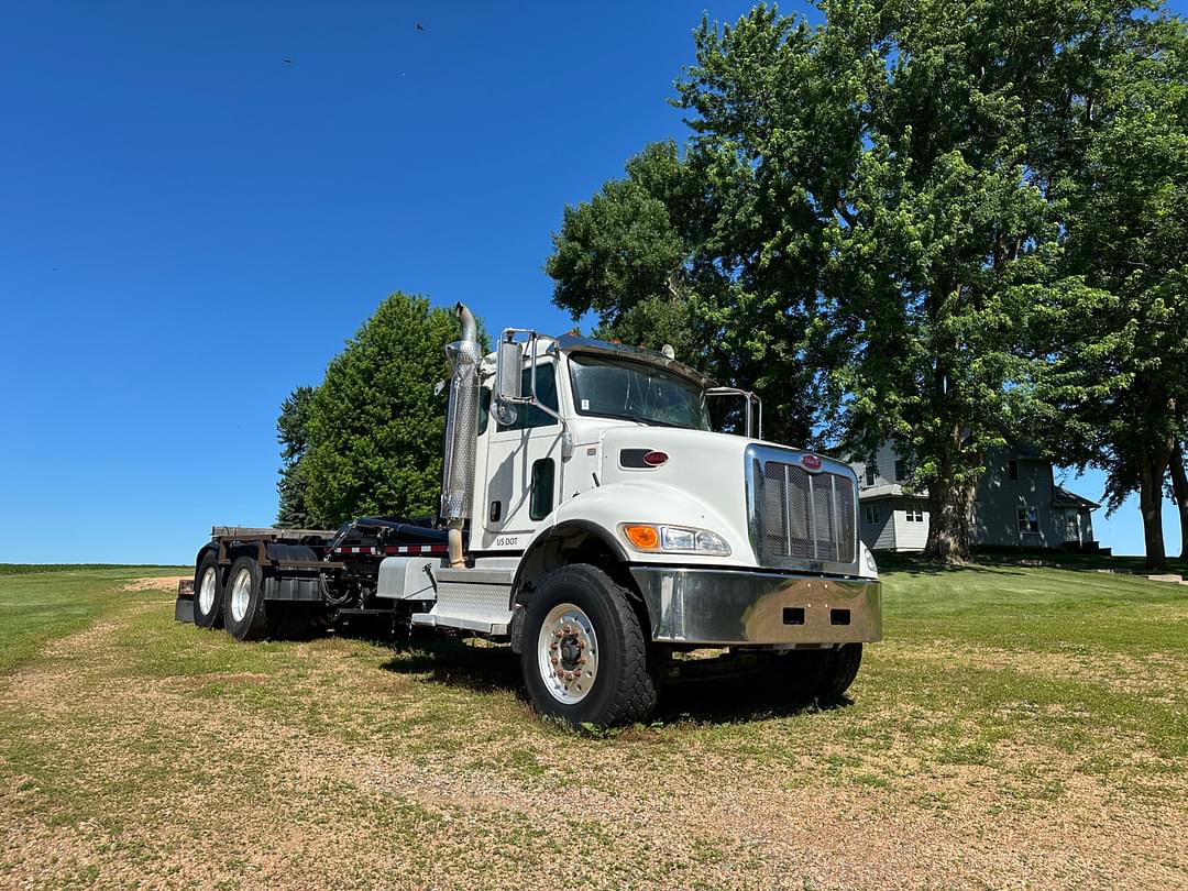Image of Peterbilt 348 Primary image