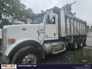 2019 Peterbilt 365 Image