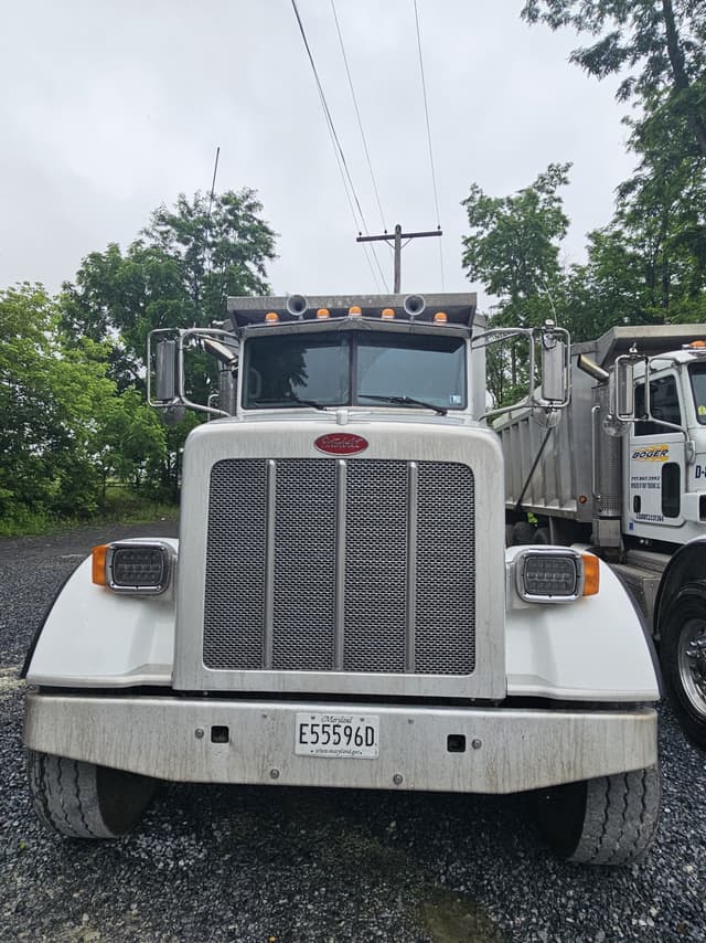 Image of Peterbilt 365 equipment image 1