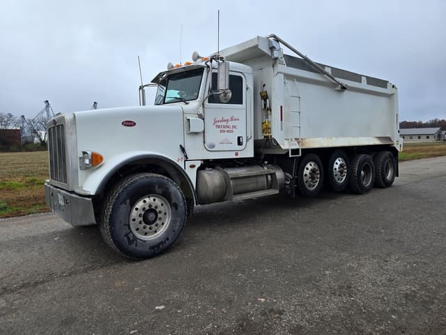 Image of Peterbilt 367 equipment image 4