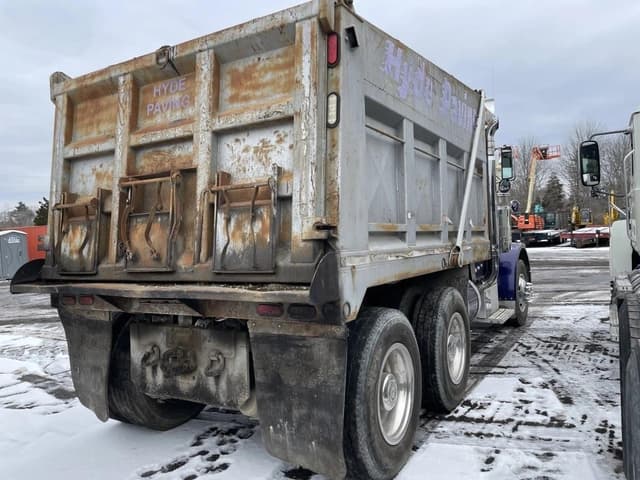 Image of Peterbilt 378 equipment image 4