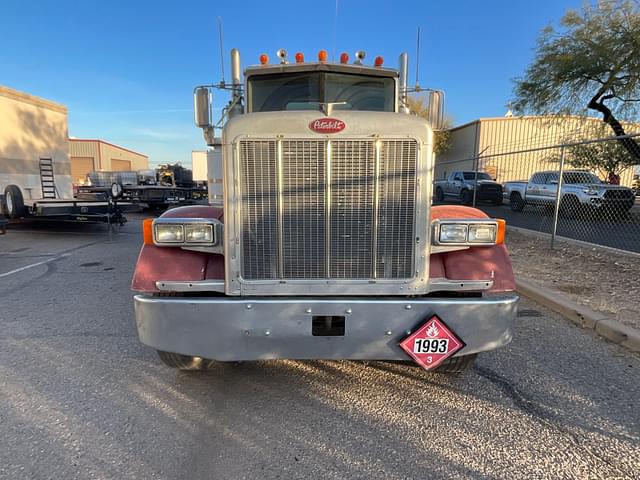 Image of Peterbilt 379 equipment image 1