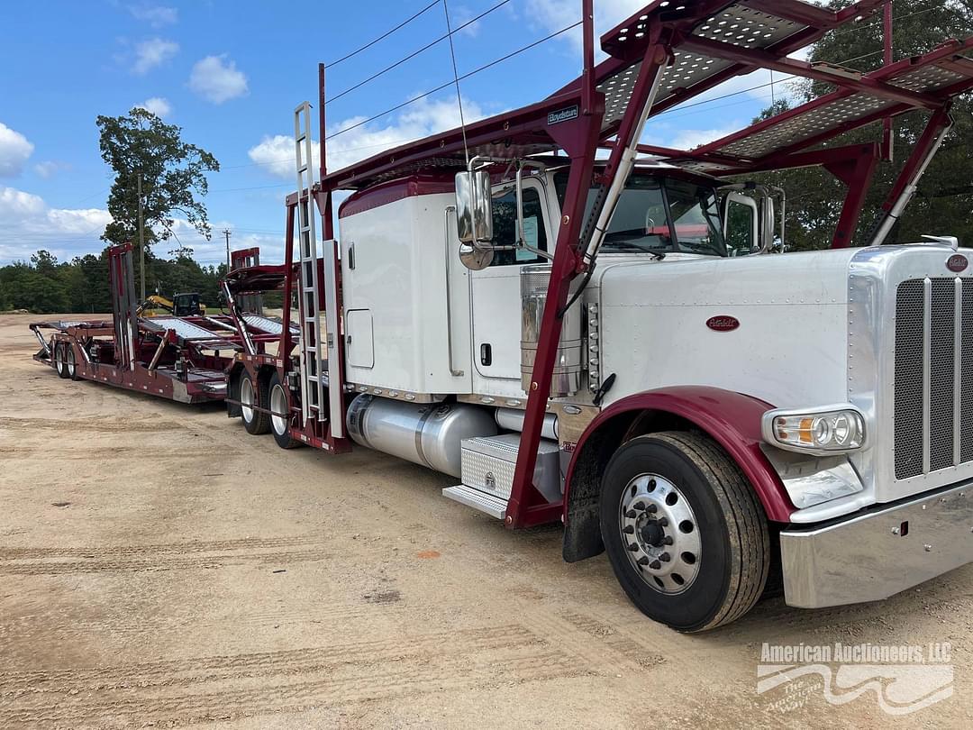 Image of Peterbilt 389 Primary image