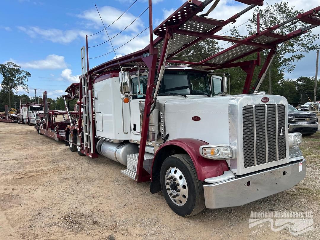 Image of Peterbilt 389 Primary image