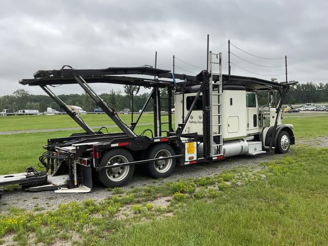Image of Peterbilt 389 equipment image 3