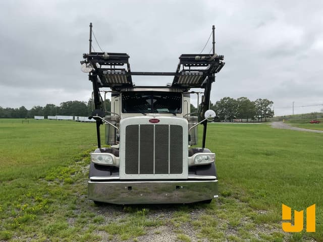 Image of Peterbilt 389 equipment image 1