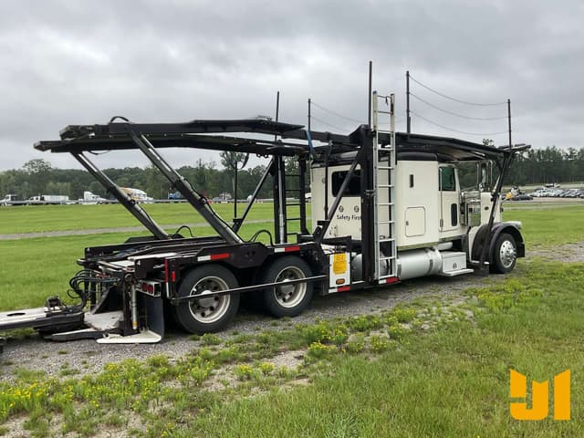 Image of Peterbilt 389 equipment image 3