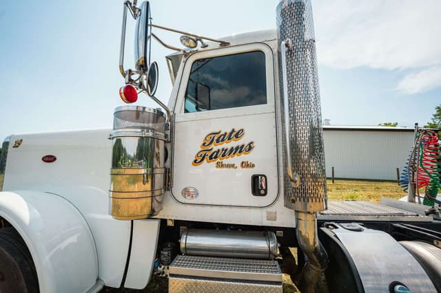 Image of Peterbilt 389 equipment image 1