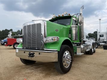 Main image Peterbilt 389
