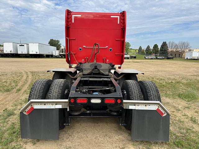 Image of Peterbilt 389 equipment image 3