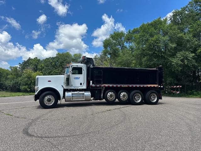 Image of Peterbilt 389 equipment image 2