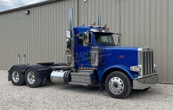 Main image Peterbilt 389