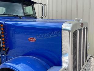 Main image Peterbilt 389 15