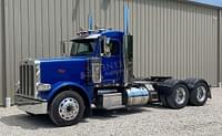 Thumbnail image Peterbilt 389 1