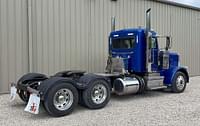 Thumbnail image Peterbilt 389 5