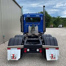 Main image Peterbilt 389 7