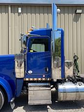 Main image Peterbilt 389 99