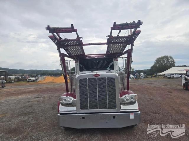 Image of Peterbilt 389 equipment image 1