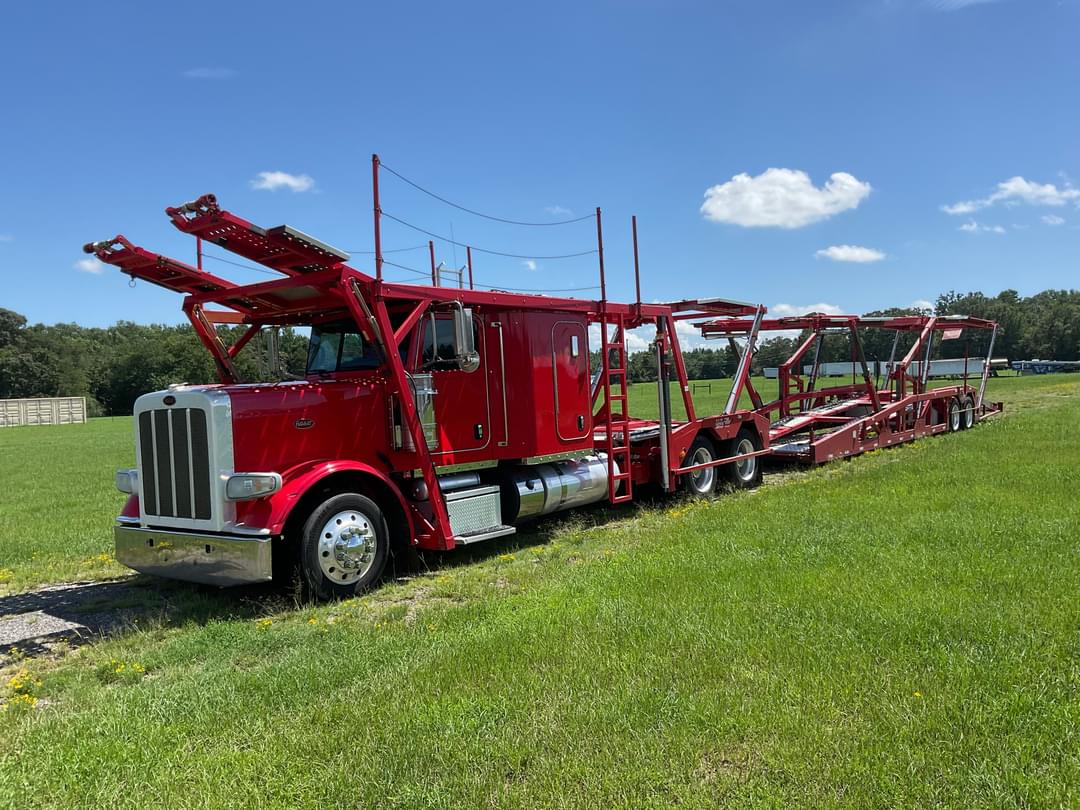 Image of Peterbilt 389 Primary image