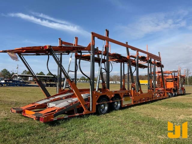 Image of Peterbilt 389 equipment image 4