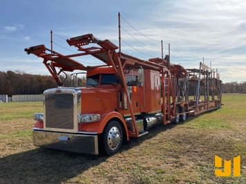 Main image Peterbilt 389