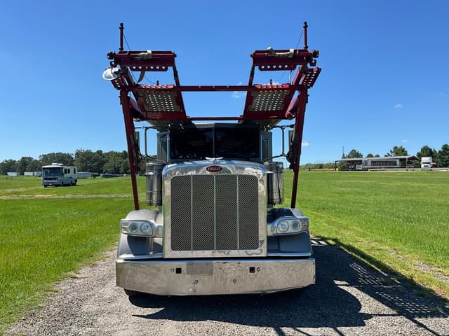 Image of Peterbilt 389 equipment image 2