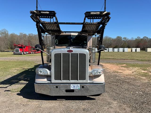 Image of Peterbilt 389 equipment image 1