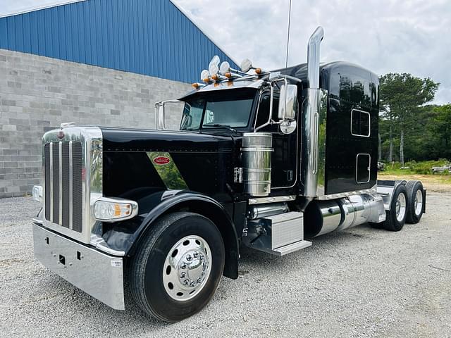 Image of Peterbilt 389 equipment image 3