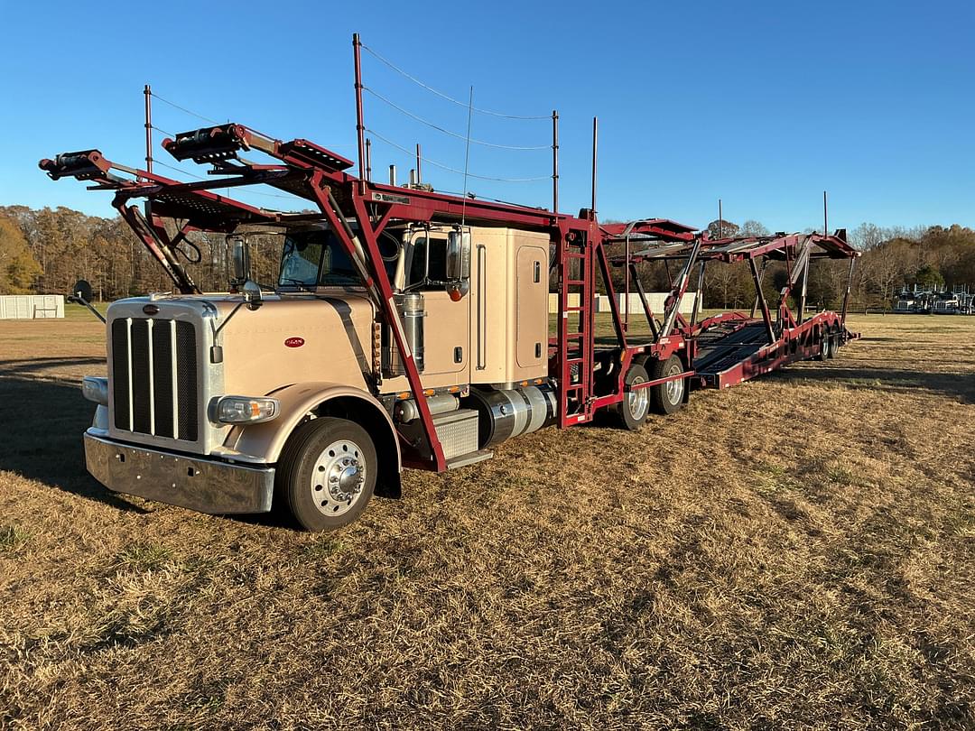 Image of Peterbilt 389 Primary image