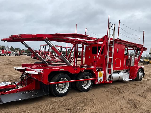 Image of Peterbilt 389 equipment image 4