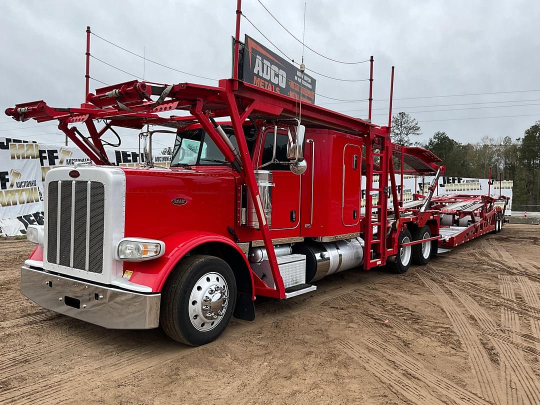 Image of Peterbilt 389 Primary image