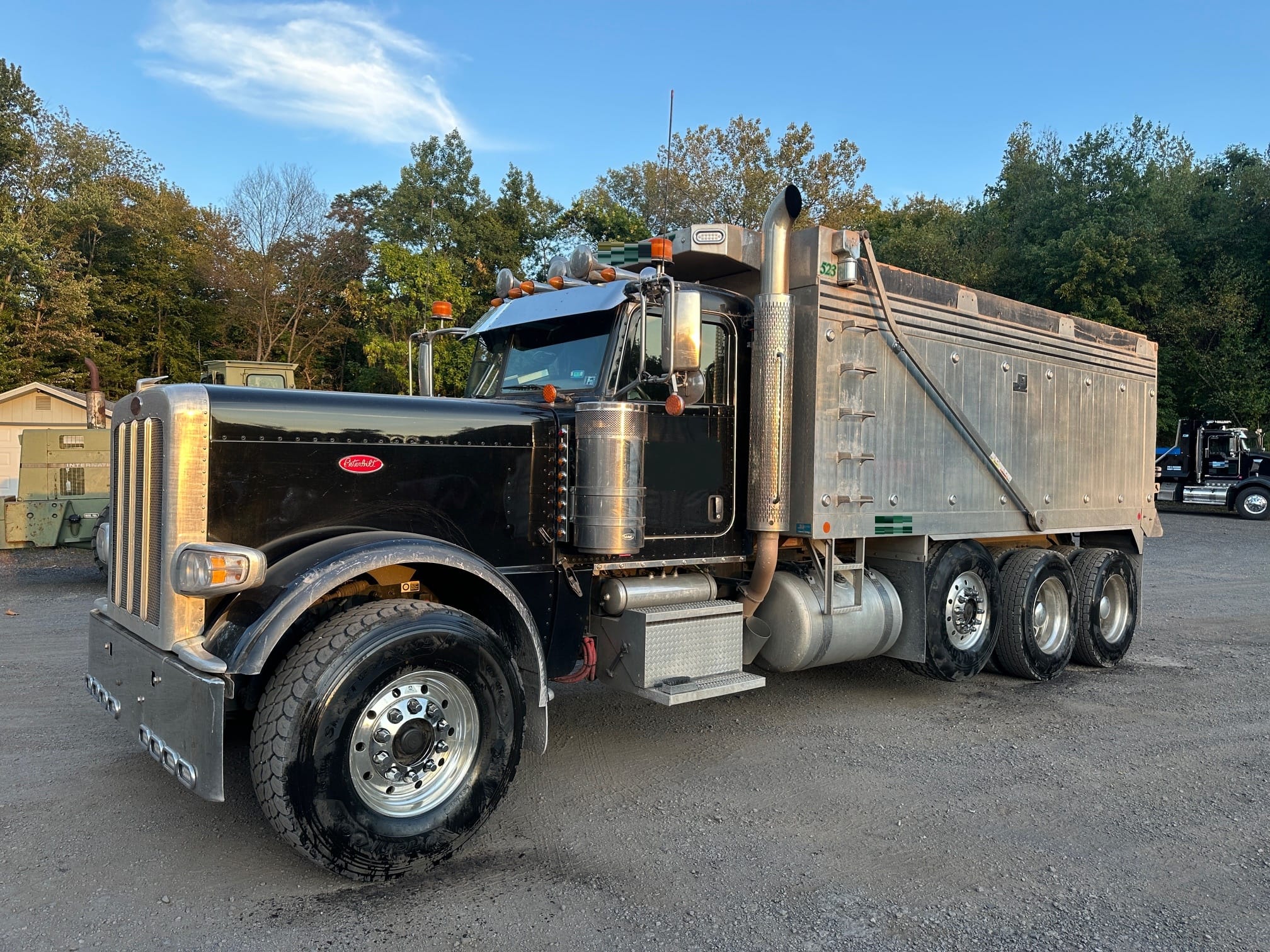 2019 Peterbilt 389 Equipment Image0