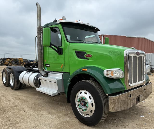 Image of Peterbilt 567 equipment image 2