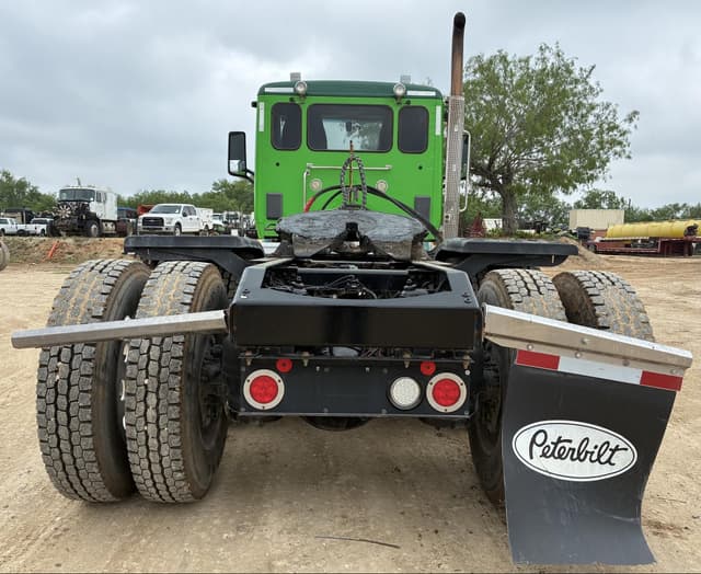 Image of Peterbilt 567 equipment image 4