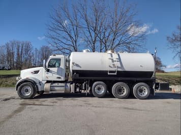 Main image Peterbilt 567